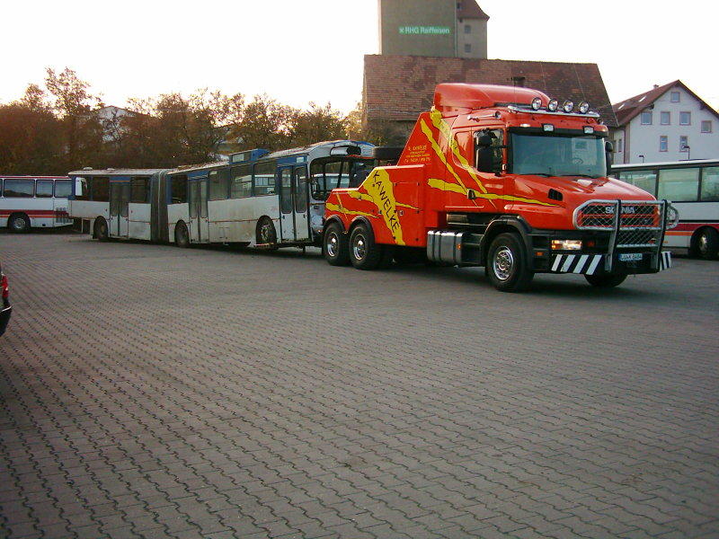 Abschleppfahrzeug 14